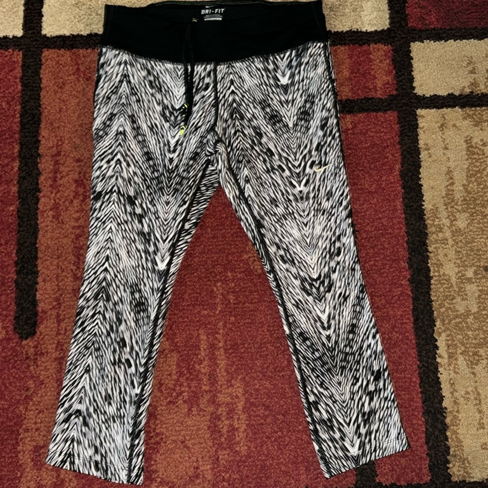 Women’s Nike‎ Running Capri Leggings